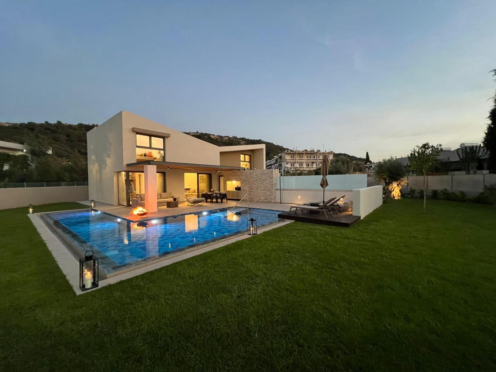 Alma Luxury Villas Ялисос Екстериор снимка